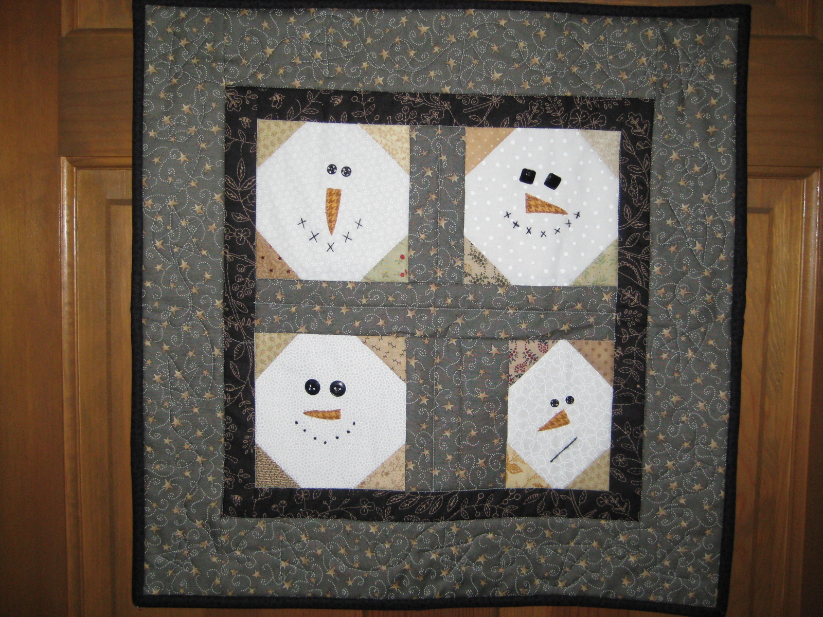 V Snowman Quilt Pic
